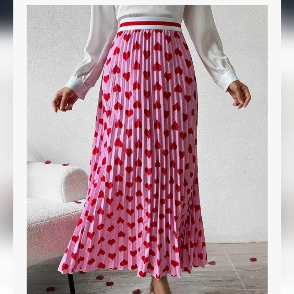 Pink And Red Heart Patterned Maxi Pleated Skirt